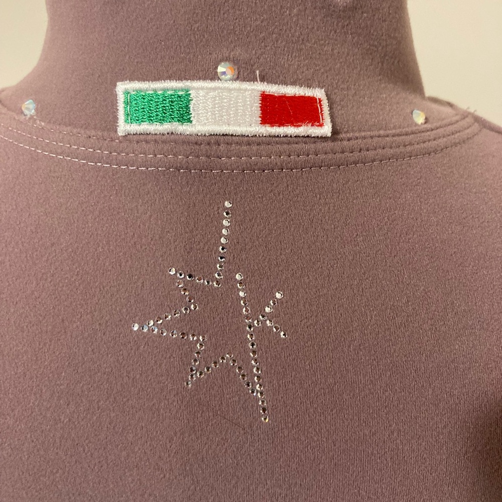 Karisma K-neck figure skating top in CXL/size 0 - Illusion (mauve) color